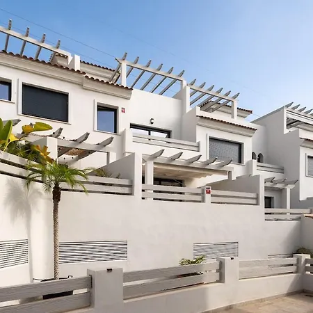 Modern 3-bedroom At Agra Residencial Apartment Estepona